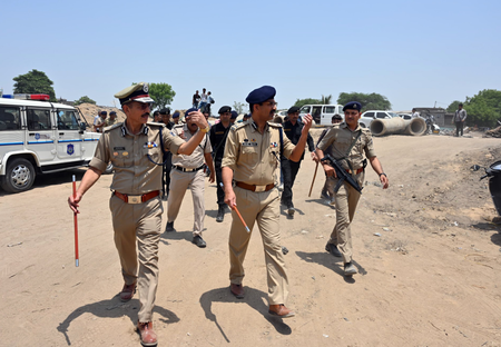અમદાવાદ ਵਿੱਚ ਵਿਦੇਸ਼ੀ ਸ਼ਰਾਬ ਦੀ ਵੱਡੀ ਖੇਪ ਜ਼ਬਤ, ਇੱਕ ਡਰਾਈਵਰ ਗ੍ਰਿਫਤਾਰ