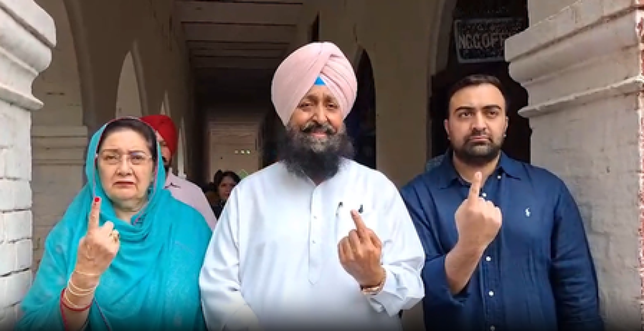 पंजाब:  नगर परिषद चुनाव के लिए प्रताप सिंह बाजवा ने डाला वोट, केजरीवाल और भगवंत मान पर साधा निशाना