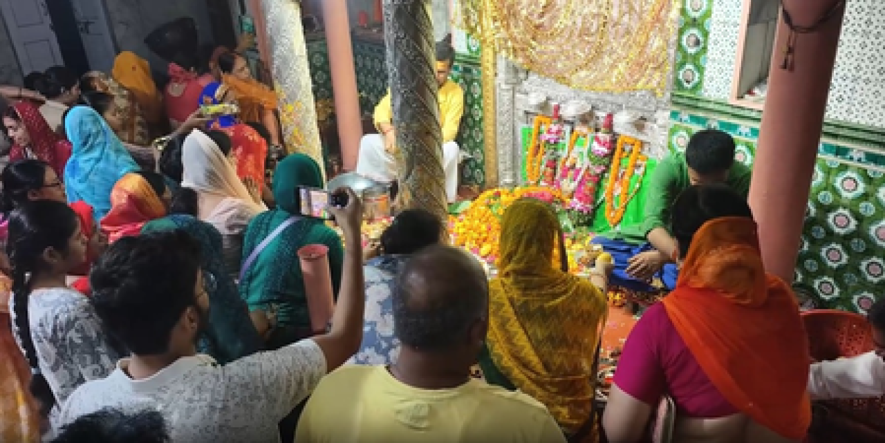 ਮਾਂ ਕਲਿਆਣੀ ਦੇਵੀ ਮੰਦਰ ਵਿੱਚ ਸ਼ੀਤਲਾ ਅਸ਼ਟਮੀ ਦੀ ਵਿਸ਼ੇਸ਼ ਪੂਜਾ, ਹਜ਼ਾਰਾਂ ਭਕਤਾਂ ਨੇ ਕੀਤੇ ਦਰਸ਼ਨ ਮਾਂ ਕਲਿਆਣੀ ਦੇਵੀ ਮੰਦਰ ਵਿੱਚ ਸ਼ੀਤਲਾ ਅਸ਼ਟਮੀ ਦੀ ਵਿਸ਼ੇਸ਼ ਪੂਜਾ, ਹਜ਼ਾਰਾਂ ਭਕਤਾਂ ਨੇ ਕੀਤੇ ਦਰਸ਼ਨ