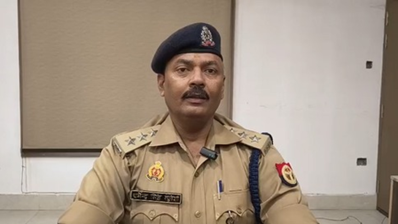 कानपुर में प्रेमी-प्रेमिका की बेरहमी से पिटाई, वीडियो वायरल कानपुर में प्रेमी-प्रेमिका की बेरहमी से पिटाई, वीडियो वायरल